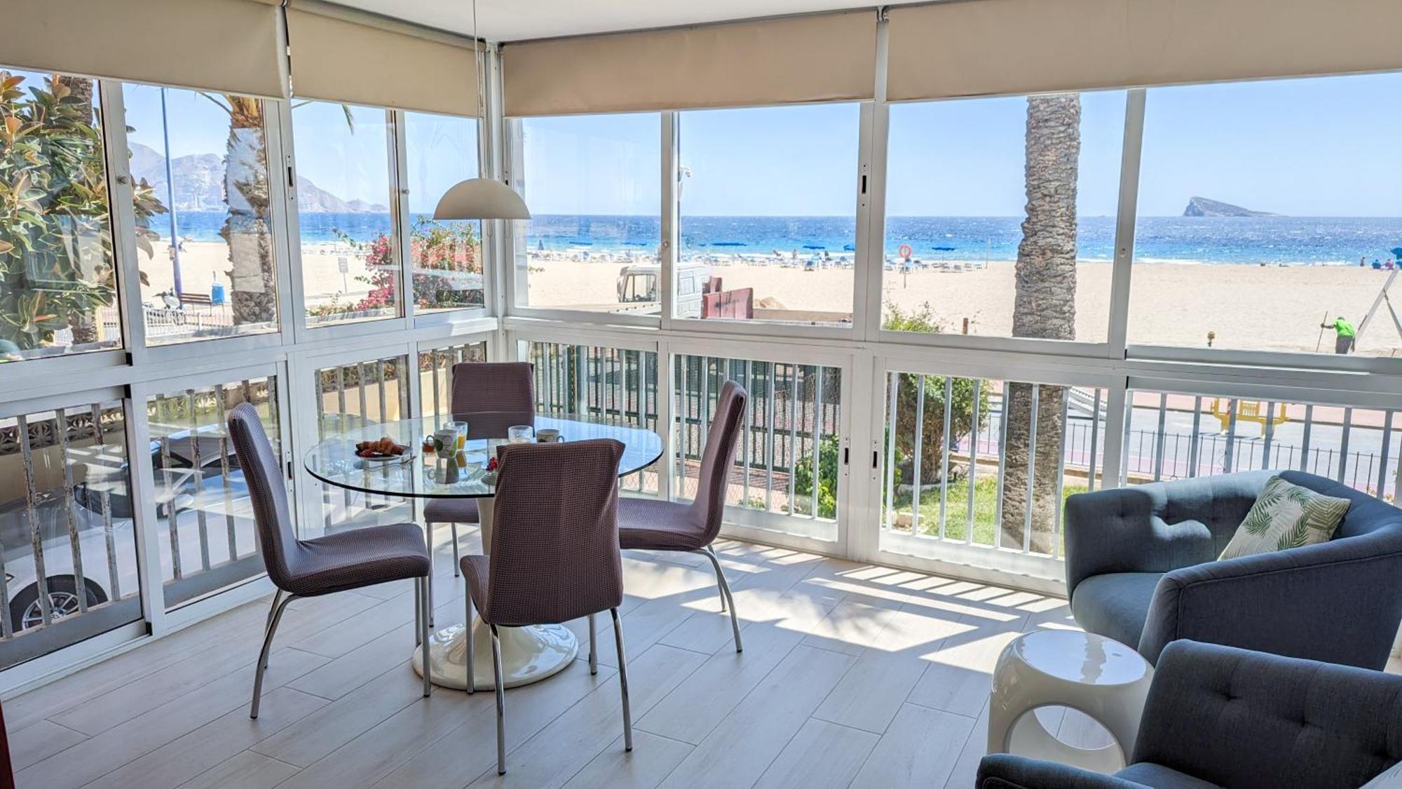 Esmeralda Sea Front Apartment Benidorm Luaran gambar